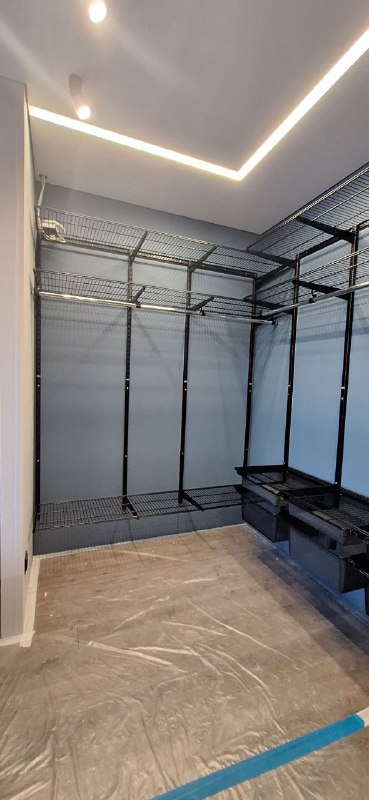 Чёрная угловая гардеробная, ~2,4×1,8 м, фото 2