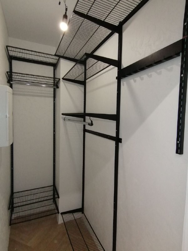 Чёрная угловая гардеробная, ~1,1×2 м, фото 1