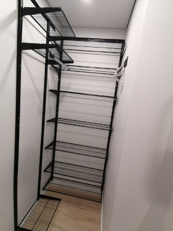 Чёрная угловая гардеробная, ~1,2×1,5 м, фото 1