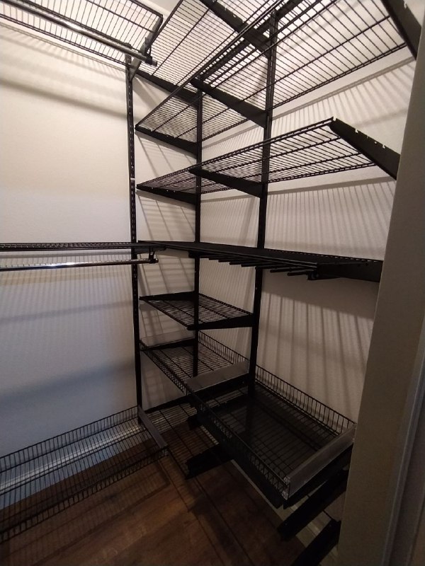 Чёрная угловая гардеробная, ~1,2×1,9 м, фото 2