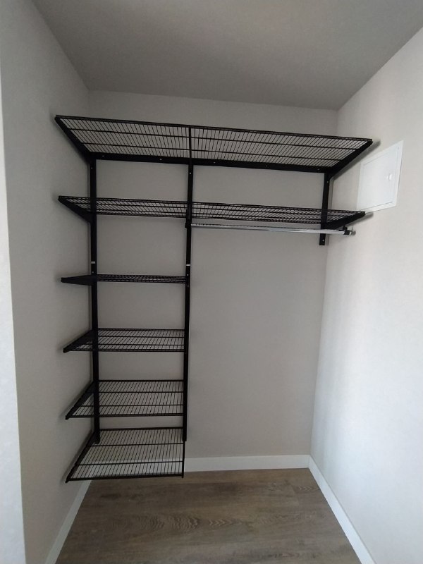 Чёрная угловая гардеробная, ~1,5×1,2 м, фото 1