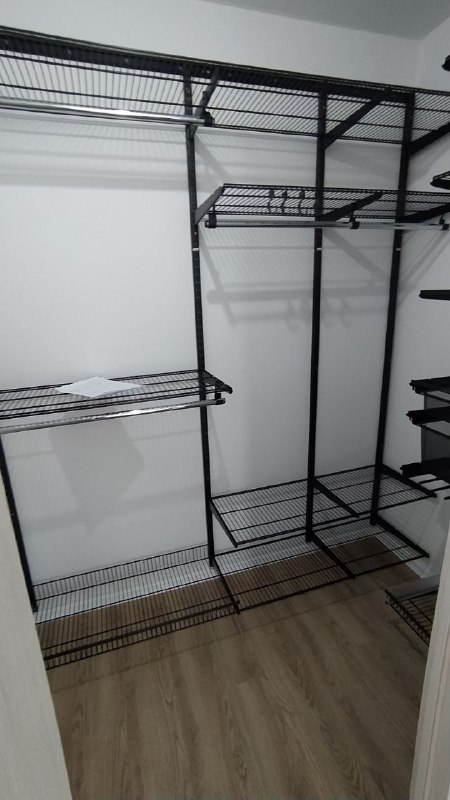 Чёрная угловая гардеробная с брючницей, ~2,1×1,5 м, фото 2