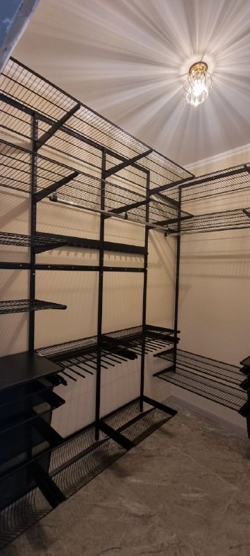 Чёрная угловая гардеробная с брючницей, ~1,5×2 м, фото 2