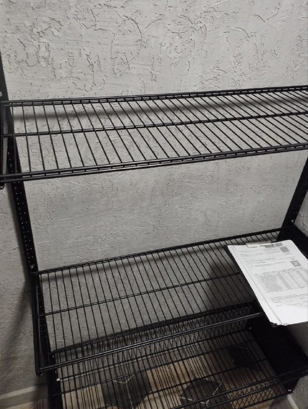 Чёрная угловая гардеробная с выдвижными корзинами, ~1,5×1,4 м, фото 1