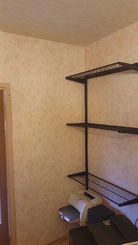 Чёрная угловая постирочная, ~1,2×1,5 м, фото 1