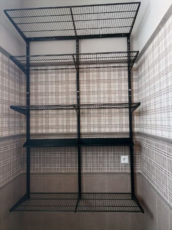 Серая прямая гардеробная, фото 3