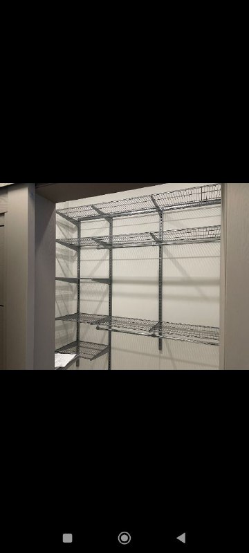 Серая угловая гардеробная, ~1,5×1,4 м, фото 1