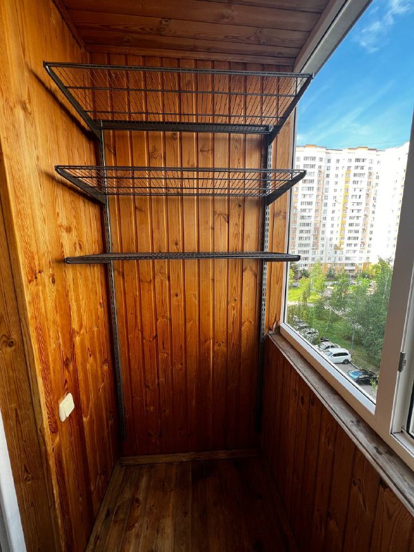 Серая угловая кладовка, ~1,5×2 м, фото 1
