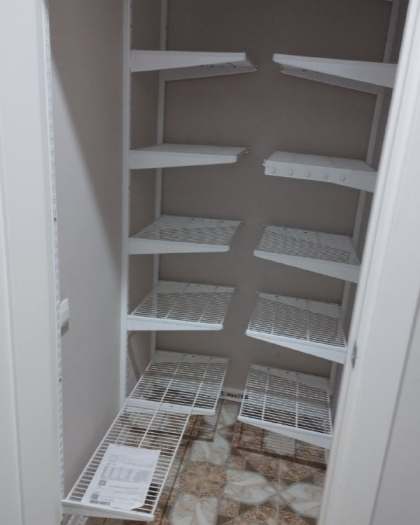 Белая двухсторонняя гардеробная, ~1,2×1,8 м, фото 2