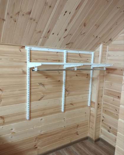 Белая двухсторонняя гардеробная, ~3×4 м, фото 1