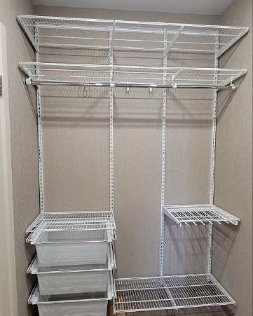Белая двухсторонняя гардеробная с выдвижными корзинами, ~1,8×1,5 м, фото 2