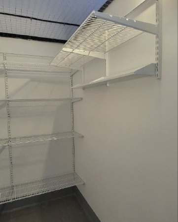 Белая П-образная гардеробная, ~1,8×2,8 м, фото 3