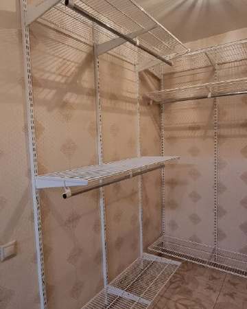 Белая П-образная гардеробная, ~1,8×2 м, фото 2