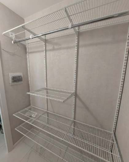 Белая прямая гардеробная, фото 1