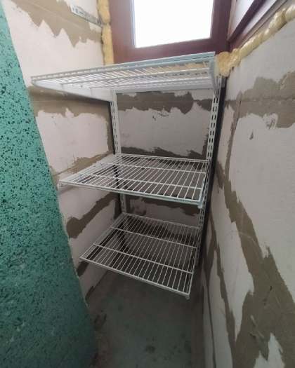 Белая прямая кладовка, фото 1