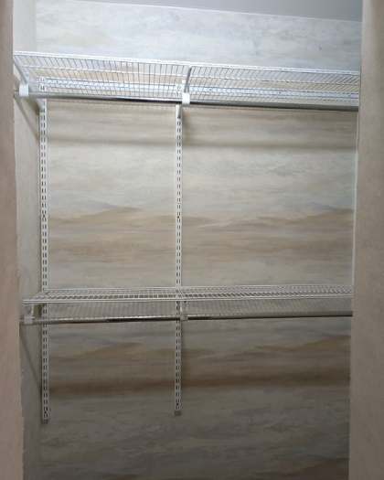 Белая угловая гардеробная, ~1,5×1,4 м, фото 1