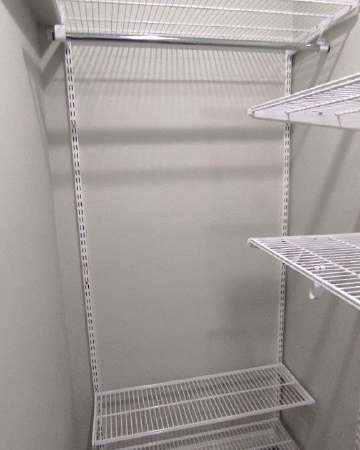 Белая угловая гардеробная, ~0,9×1,6 м, фото 1