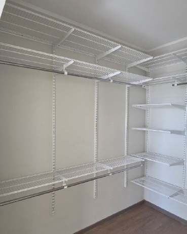 Белая угловая гардеробная, ~2,1×2,3 м, фото 2