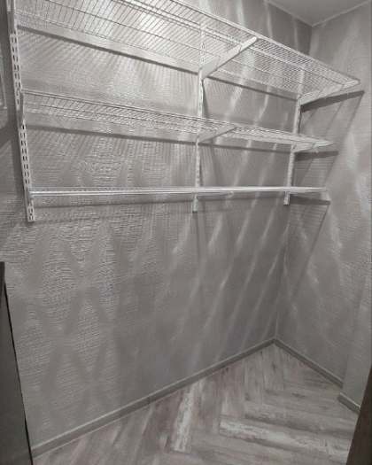 Белая угловая гардеробная, ~1,4×1,9 м, фото 2