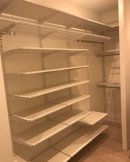 Белая угловая гардеробная, ~2,1×1,6 м, фото 1