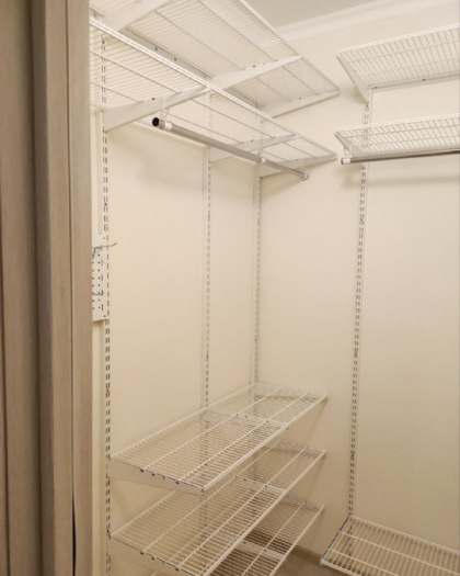 Белая угловая гардеробная, ~0,9×2 м, фото 2