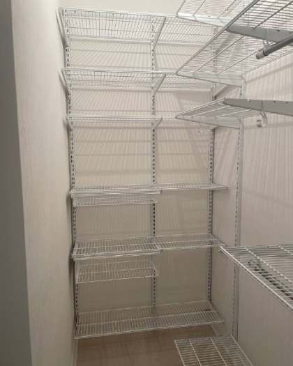 Белая угловая гардеробная, ~1,3×1,8 м, фото 2
