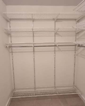 Белая угловая гардеробная, ~1,8×1,5 м, фото 2