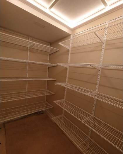 Белая угловая гардеробная, ~1,8×1,8 м, фото 2