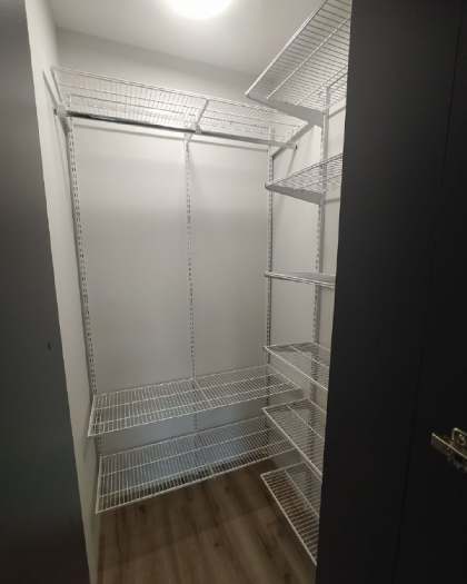 Белая угловая гардеробная, ~1,3×1,5 м, фото 2