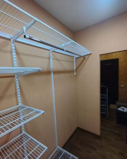 Белая угловая гардеробная, ~2,7×2 м, фото 1