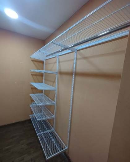 Белая угловая гардеробная, ~2,7×2 м, фото 3