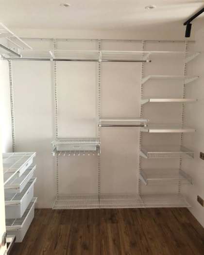 Белая угловая гардеробная с брючницей, ~2,7×2,2 м, фото 2