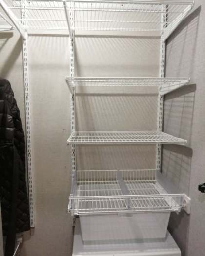 Белая угловая постирочная с выдвижными корзинами, ~1,8×1,2 м, фото 2