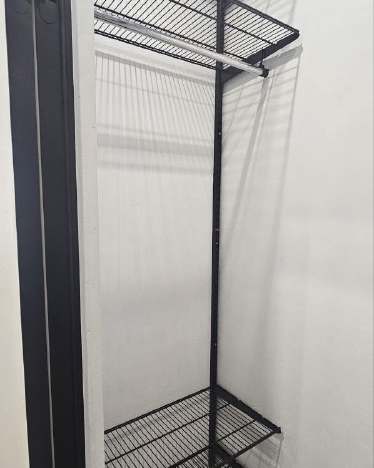 Чёрная двухсторонняя кладовка, ~0,9×1,2 м, фото 2
