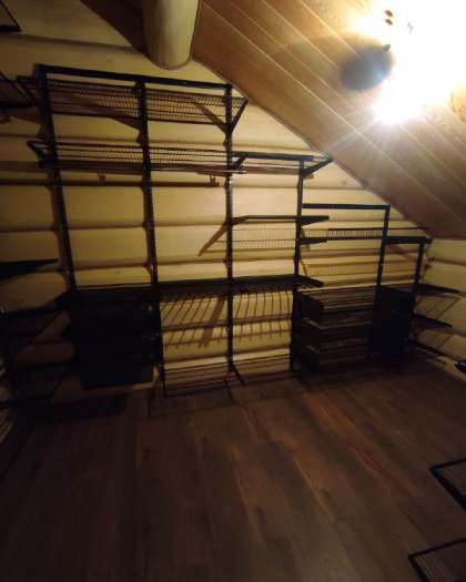 Чёрная П-образная гардеробная с выдвижными корзинами, ~2,5×3 м, фото 1
