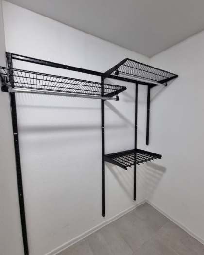 Чёрная угловая гардеробная, ~3×2 м, фото 2