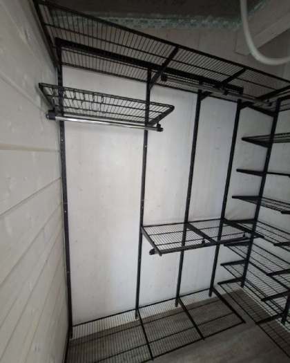 Чёрная угловая гардеробная, ~1,3×2,2 м, фото 1