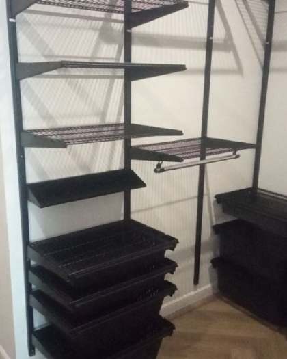 Чёрная угловая гардеробная с брючницей, ~2×2,2 м, фото 2