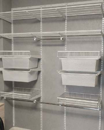 Чёрная угловая гардеробная с выдвижными корзинами, ~2,4×2 м, фото 3