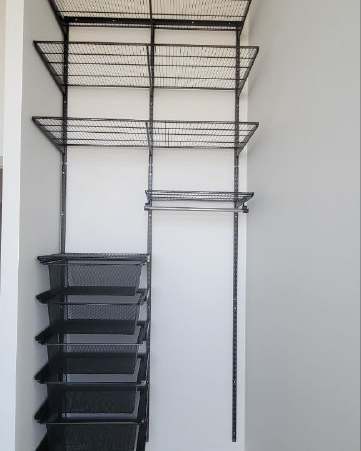 Чёрная угловая гардеробная с выдвижными корзинами, ~1,9×2,5 м, фото 5