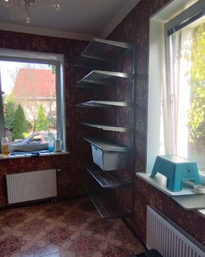 Серая П-образная гардеробная, ~2,1×2,8 м, фото 2