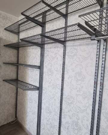 Серая угловая гардеробная, ~2,7×1,8 м, фото 2